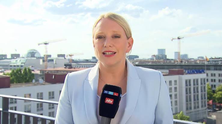 Nadine to roxel